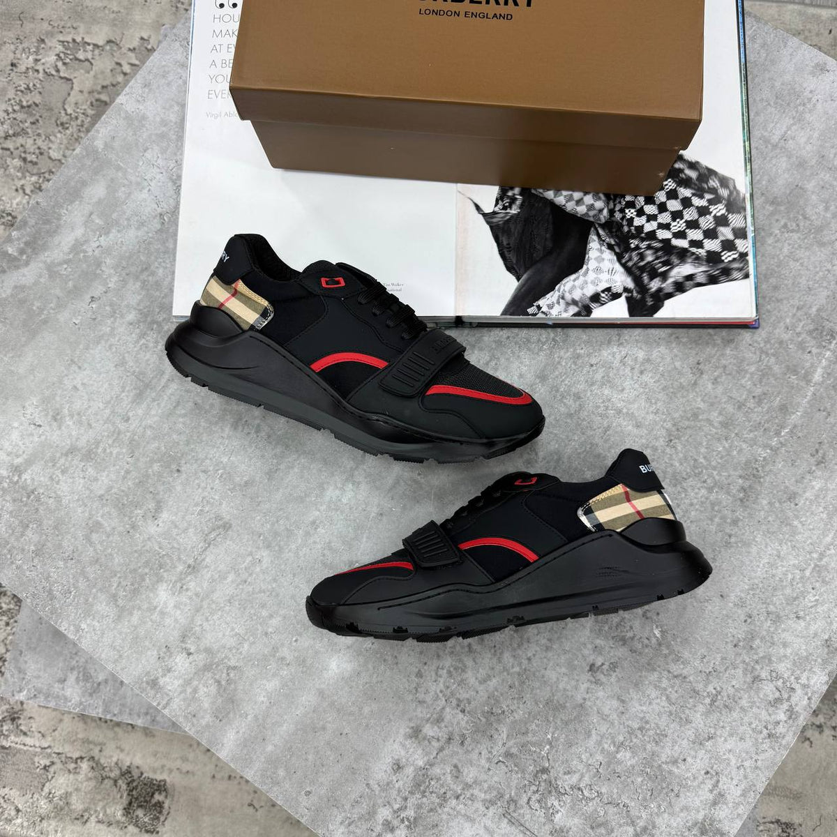 HIGH END BURBER TRAINERS WITH FULL PACKAGING ETC jay1909