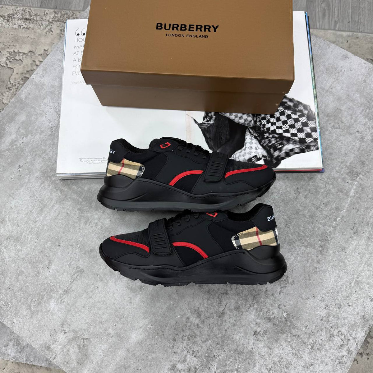 HIGH END BURBER TRAINERS WITH FULL PACKAGING ETC jay1909