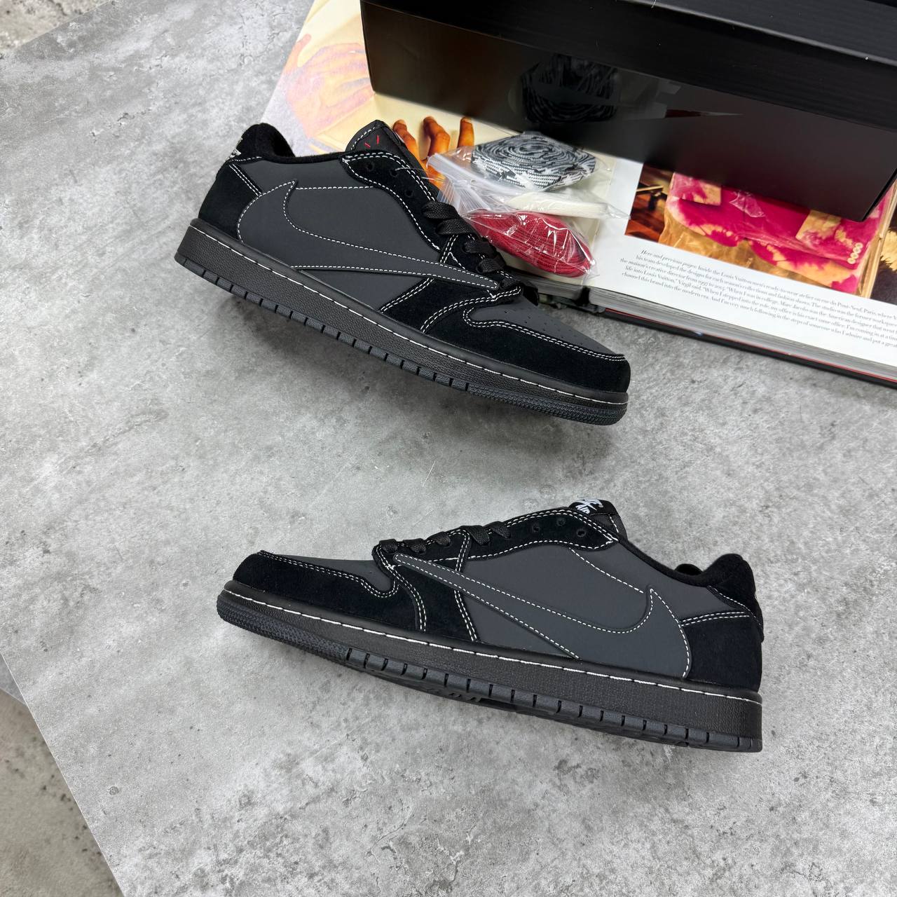 SUPER CLON NIK X TRAVIS SCOTT jay2007