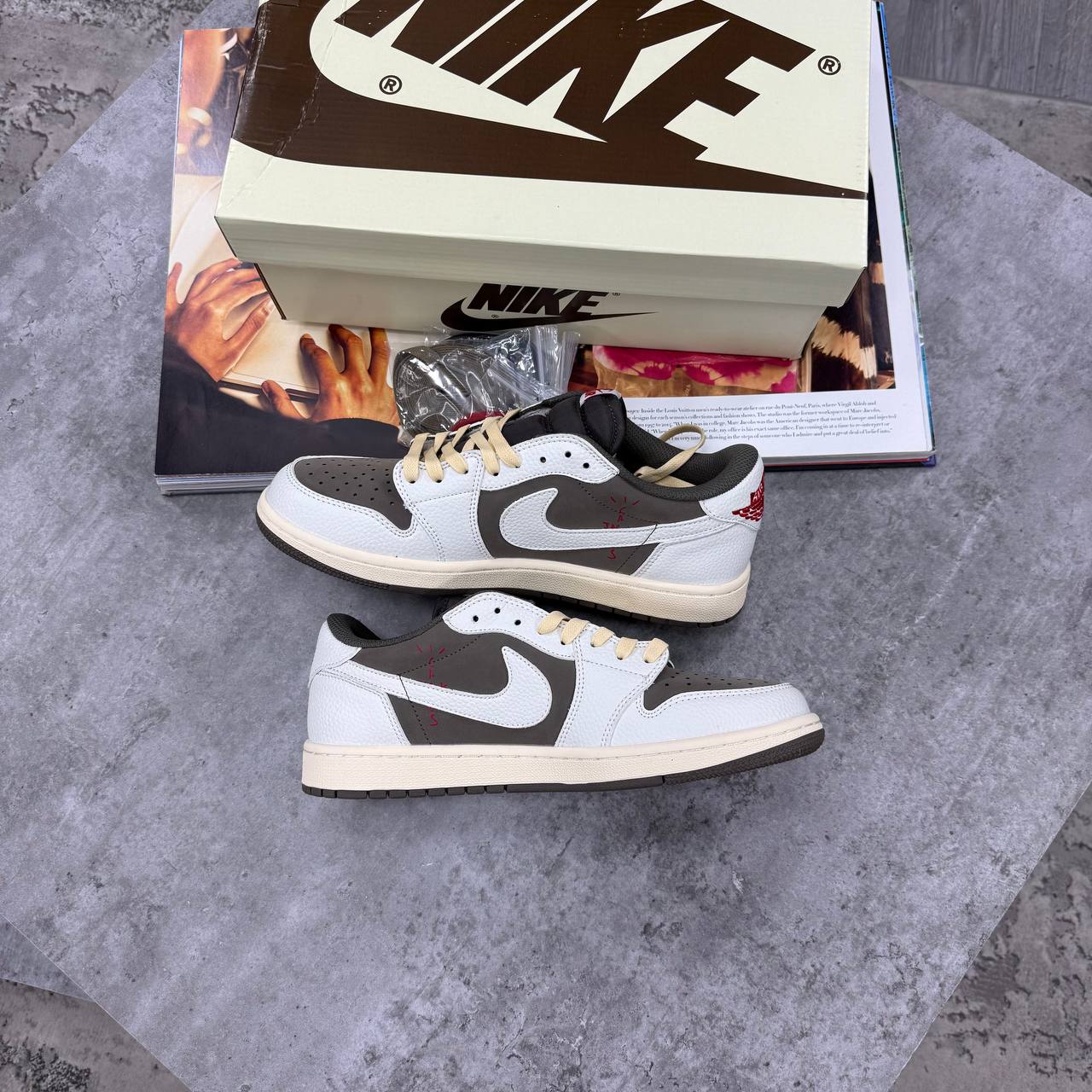 SUPER CLON NIK X TRAVIS SCOTT jay2007