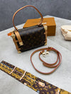 SUPER CLON LV BAG COME WITH BOX ETC am2207