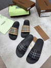SUPER CLON BURBER SLIDERS COME WITH BOX ETC am2207