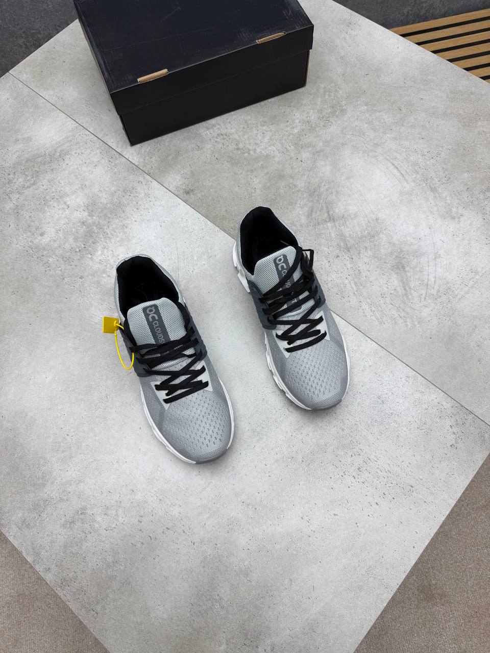 MENS ON CLOUD TRAINERS am2807