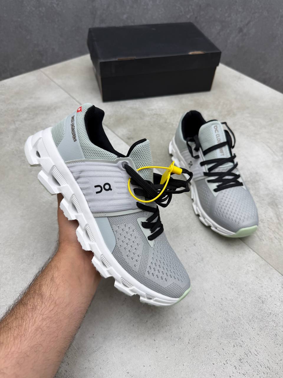 MENS ON CLOUD TRAINERS am2807