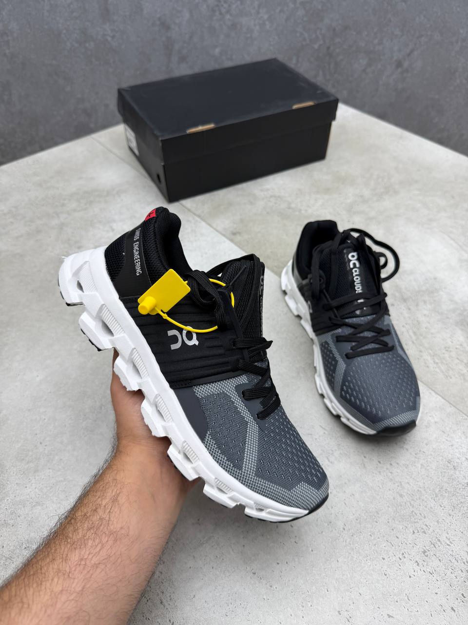 MENS ON CLOUD TRAINERS am2807