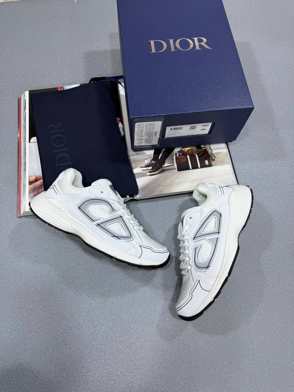 HIGH END DIR B30 WITH EXTRA LACES AND FULL PACKAGING su0109