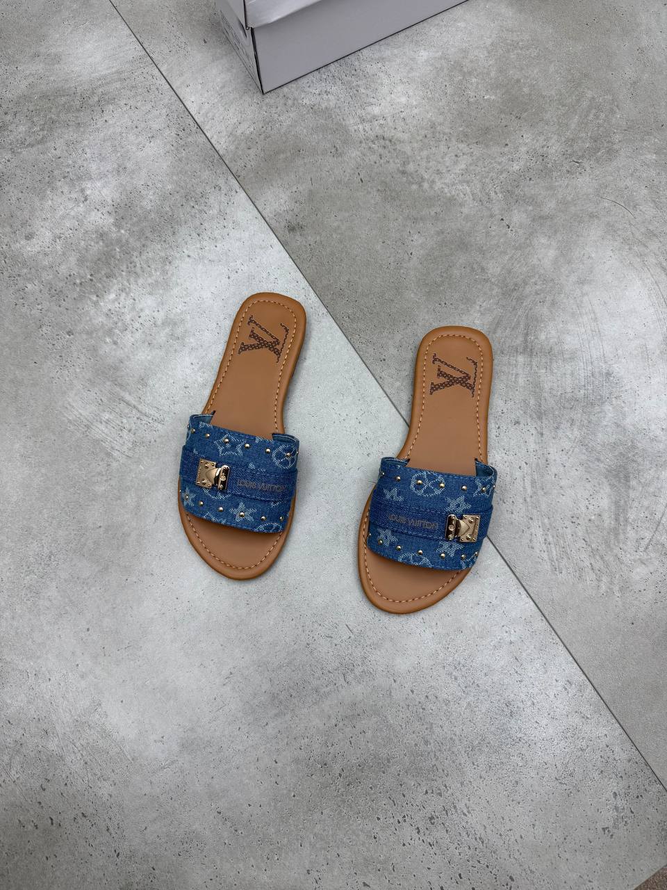WOMENS LV SLIDERS am3007