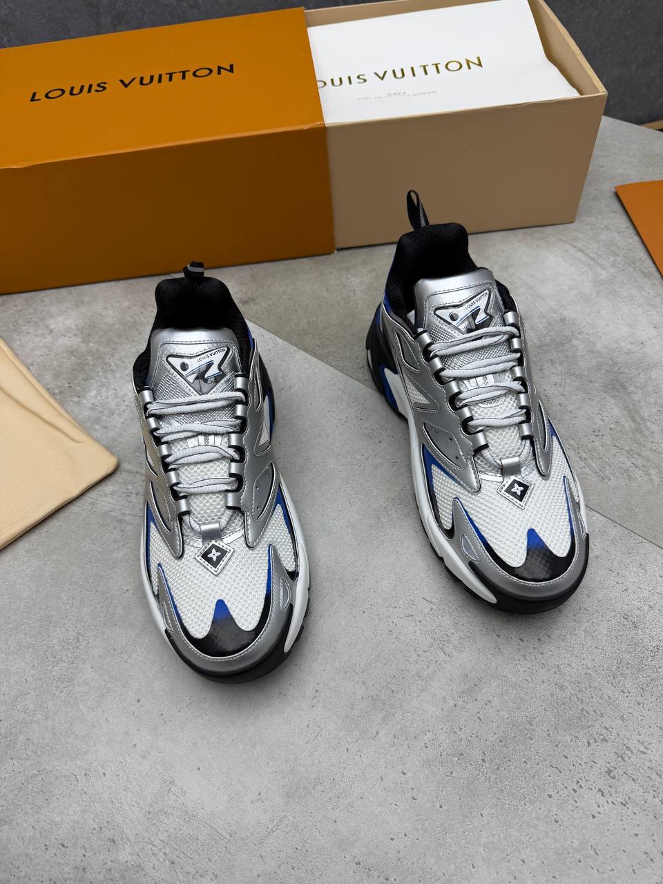 SUPER CLON MENS LV TRAINERS am3007