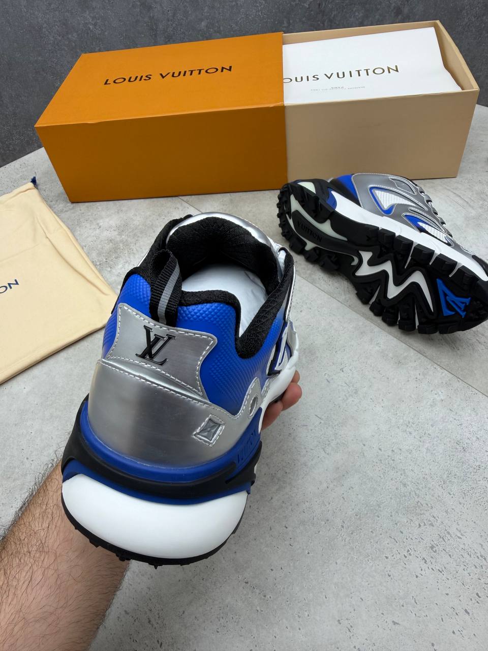 SUPER CLON MENS LV TRAINERS am3007