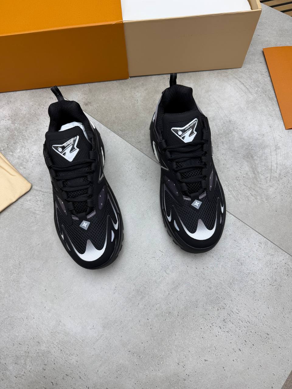 SUPER CLON MENS LV TRAINERS am3007