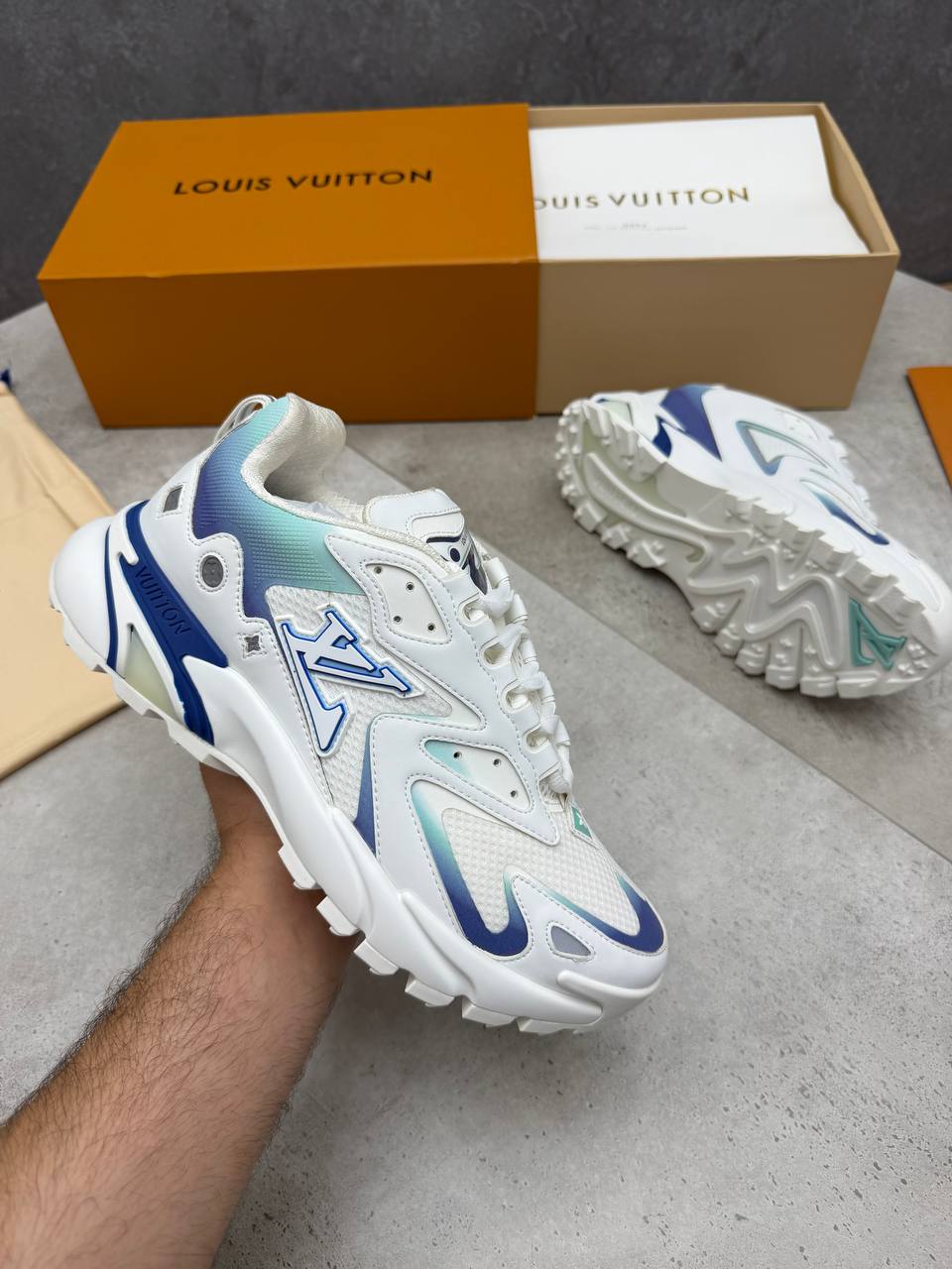 SUPER CLON MENS LV TRAINERS am3007