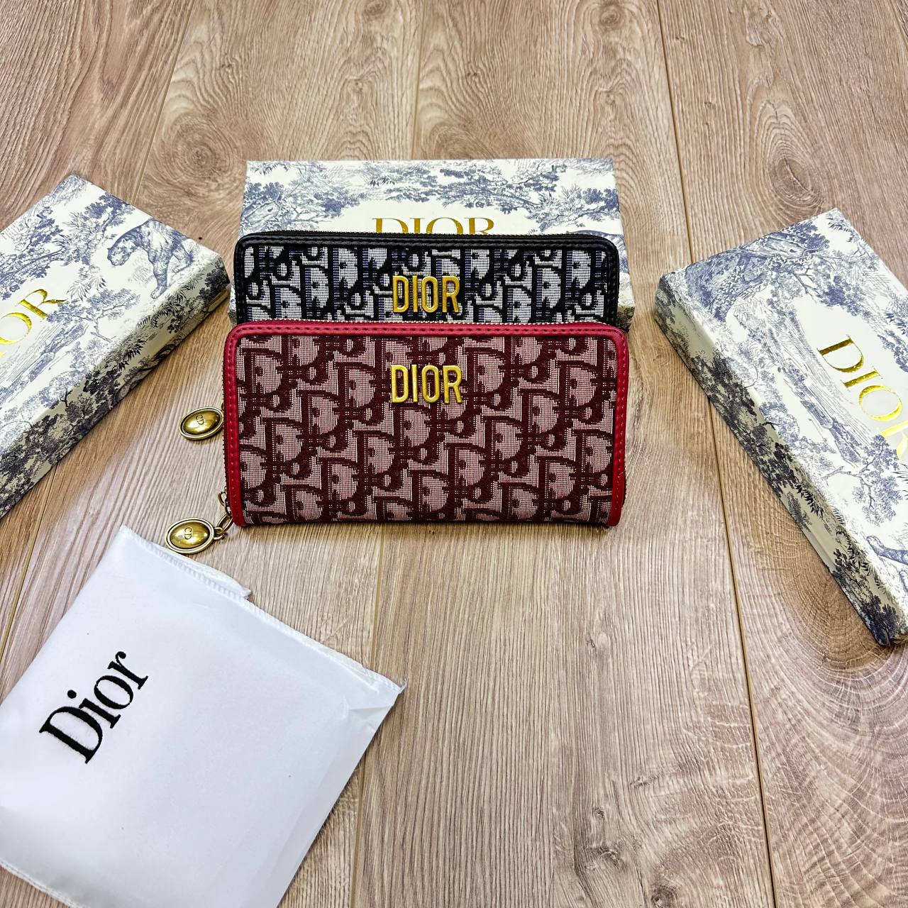 Dio women Purse with box to3107