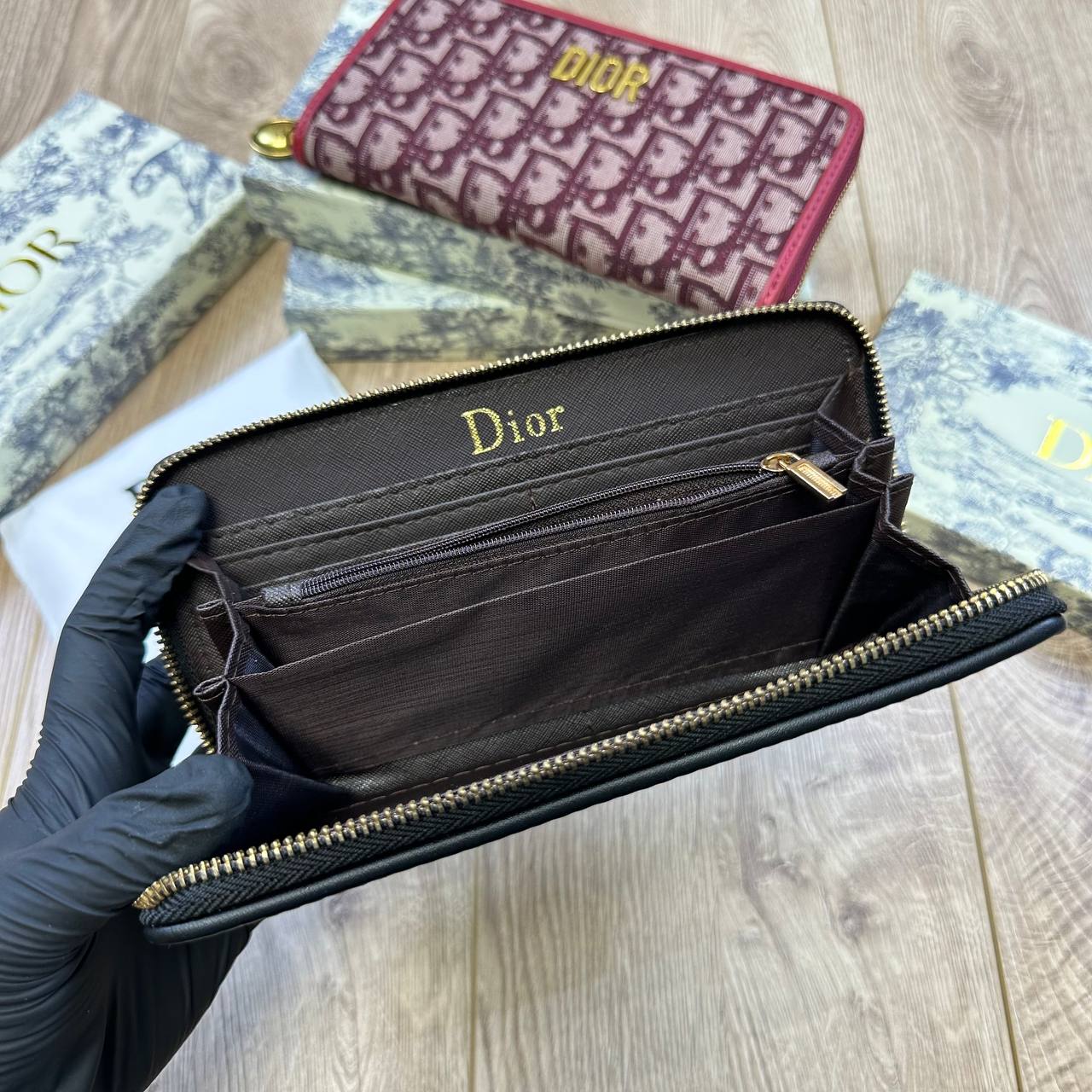 Dio women Purse with box to3107