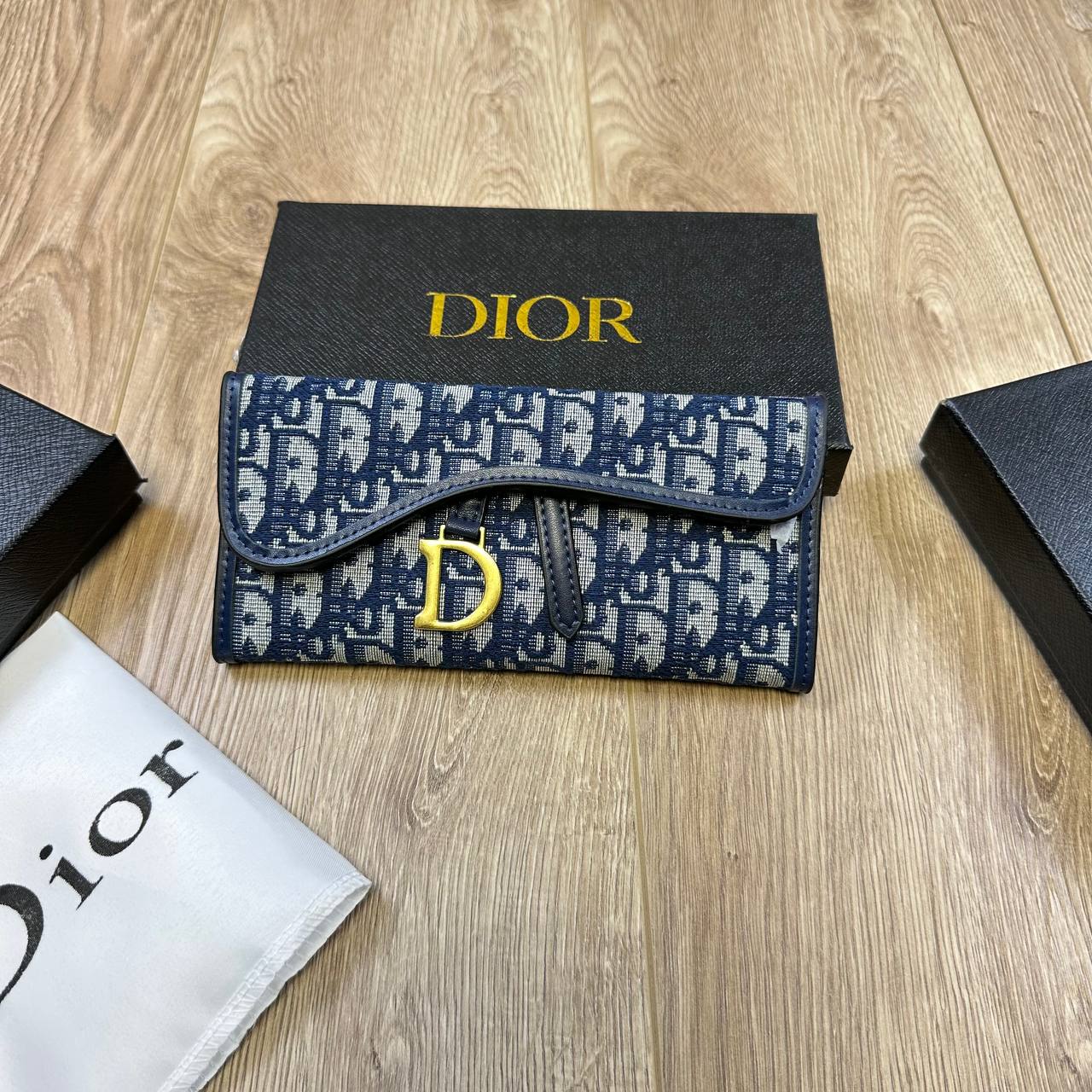 Dio women Purse with box to3107