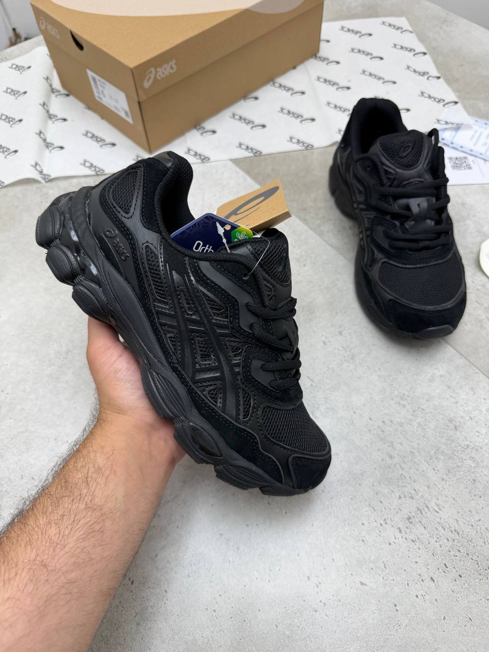 MENS ASIC GEL TRAINERS am0108