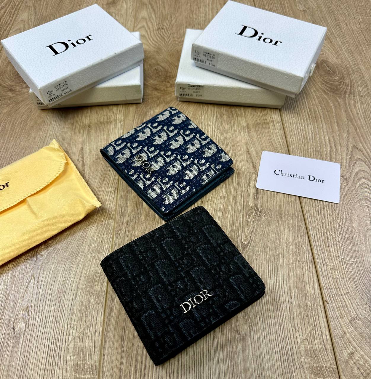 Dio men’s Wallet Comes with boxes to0208