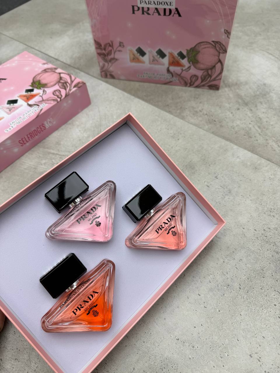 PRAD  PERFUME SET COME WITH BOX am0308