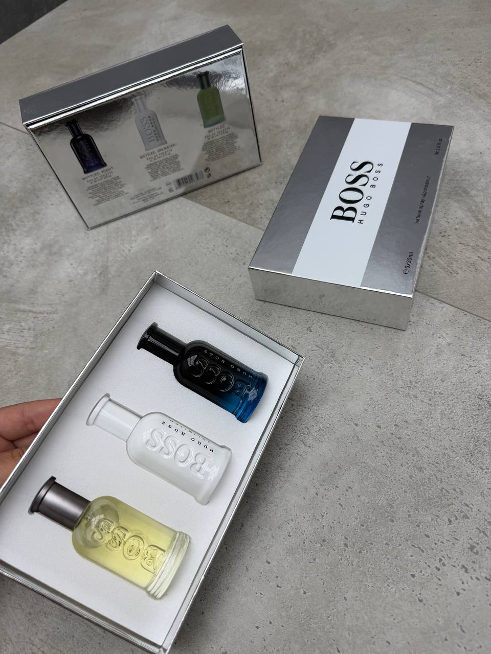 HUG BOSS PERFUME SET COME WITH BOX am0308