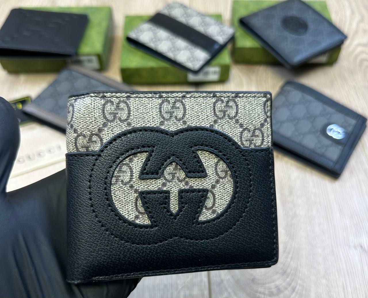 Gucci men’s Wallet Comes with boxes to0408