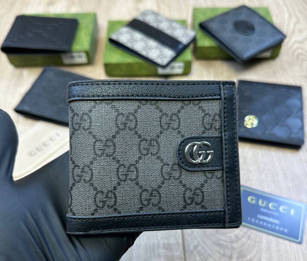 Gucci men’s Wallet Comes with boxes to0408