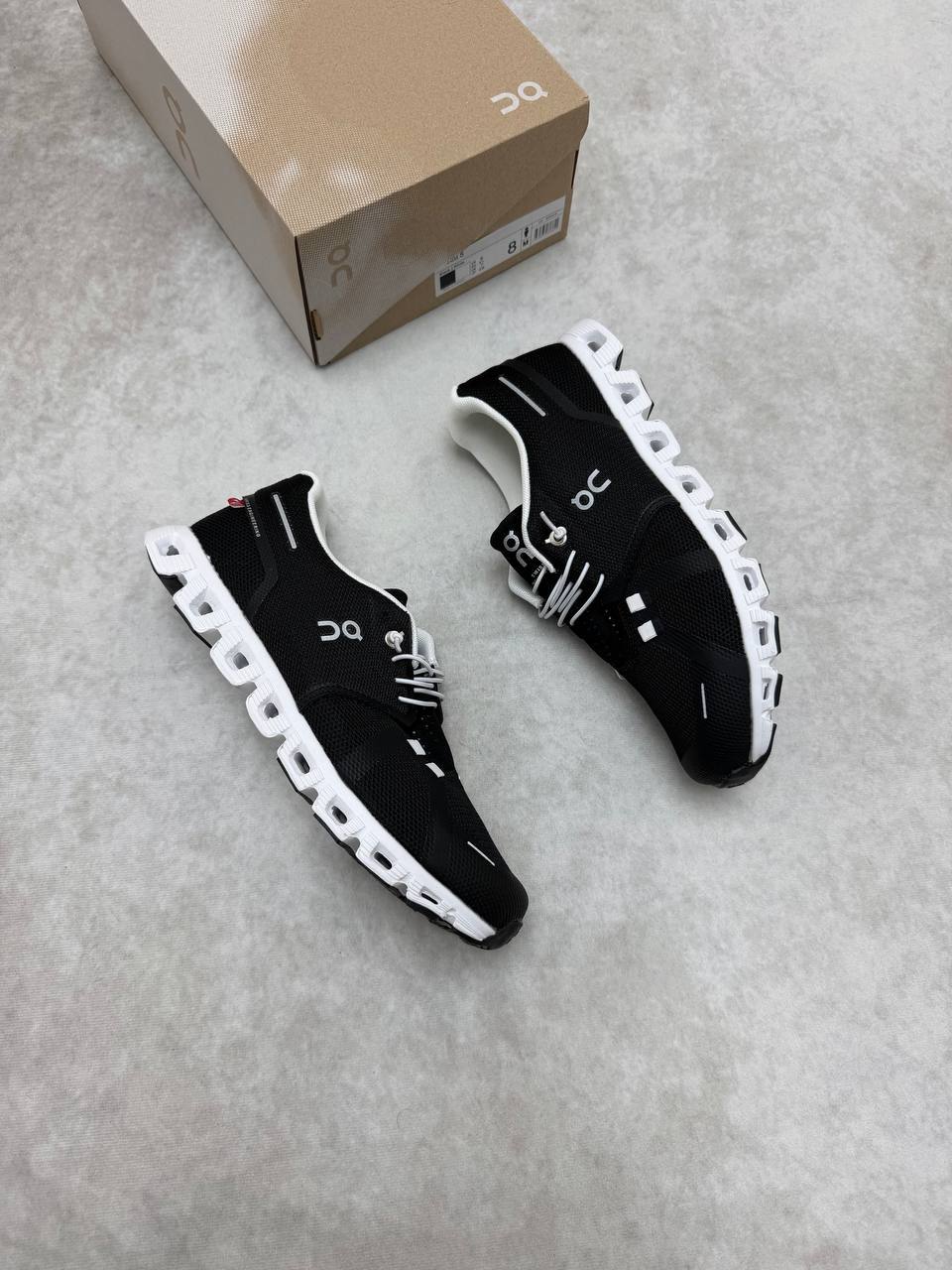 MENS ON CLOUD TRAINERS am0408