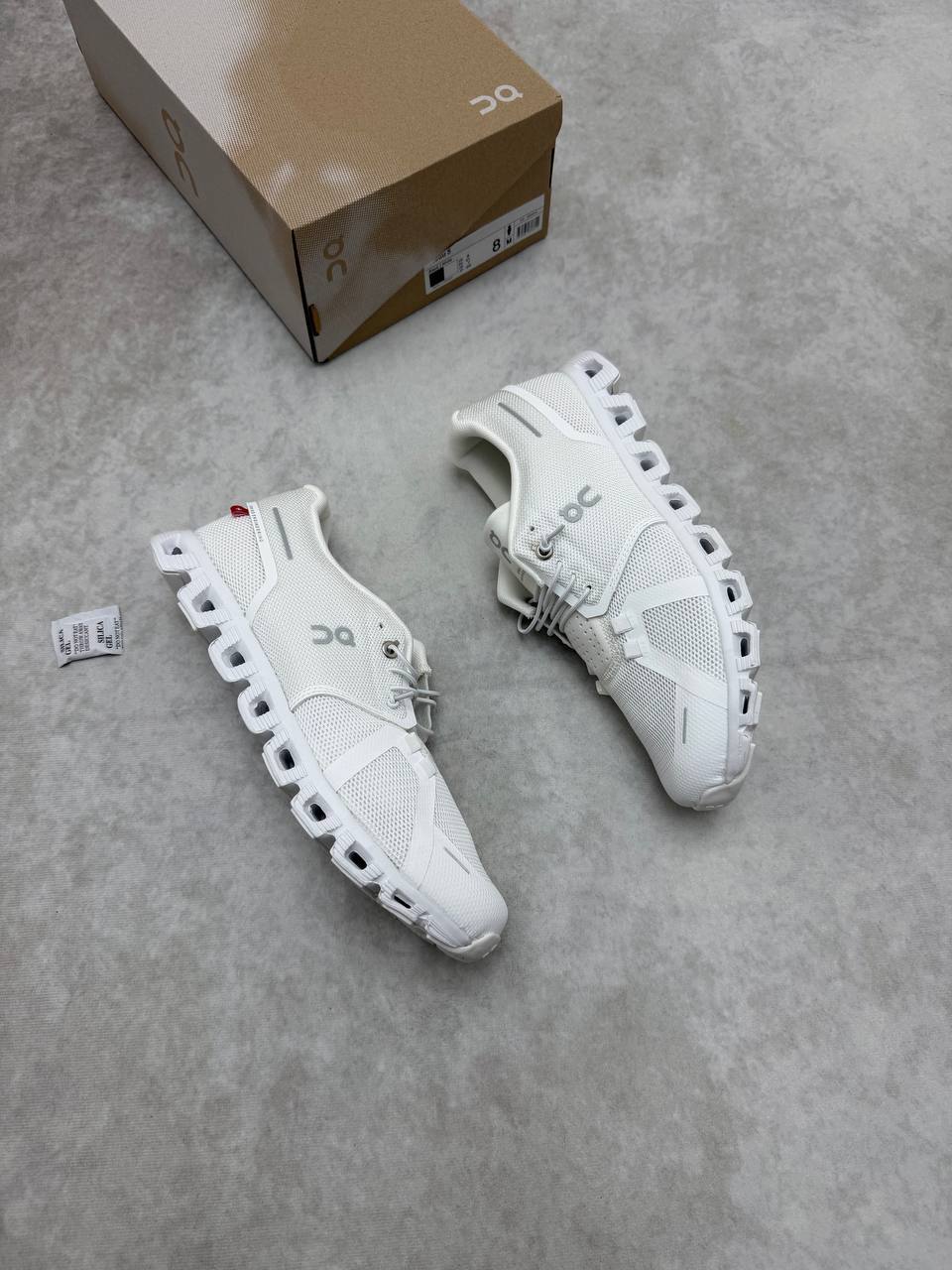 MENS ON CLOUD TRAINERS am0408