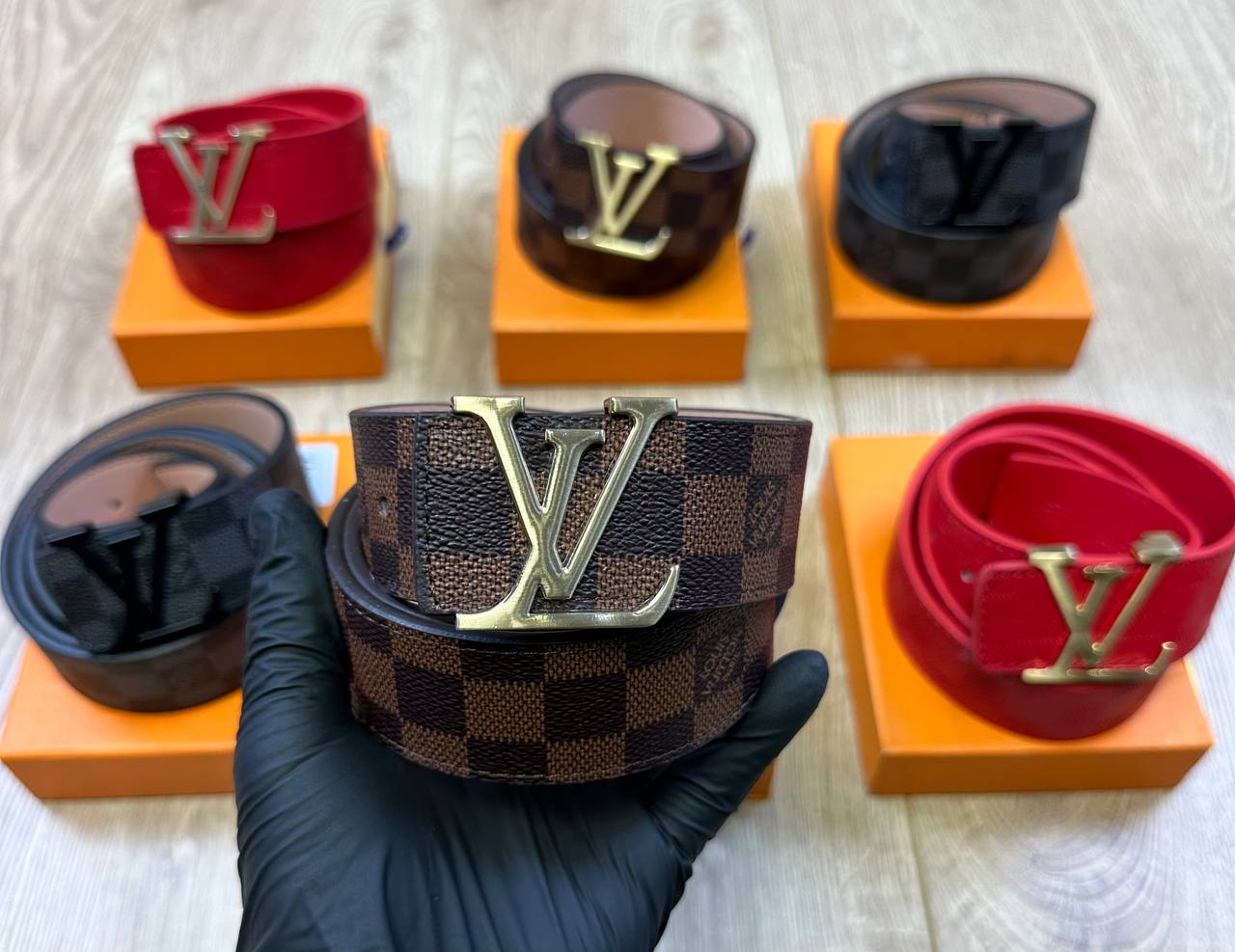 LV Belt Comes with Without Box to0508