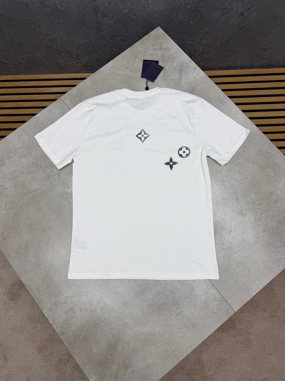 LV TEE am0508