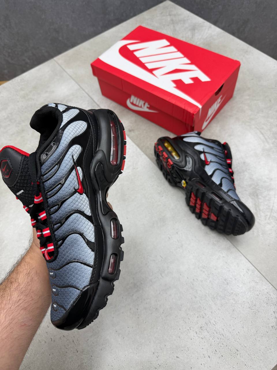 MENS NIK AIR MAX TN COME WITH BOX ETC am0708