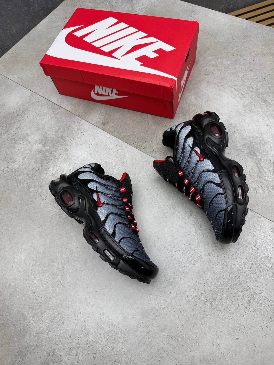 MENS NIK AIR MAX TN COME WITH BOX ETC am0708