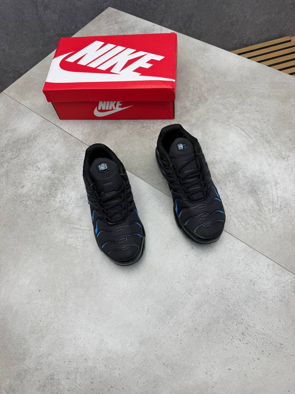 MENS NIK AIR MAX TN COME WITH BOX ETC am0708