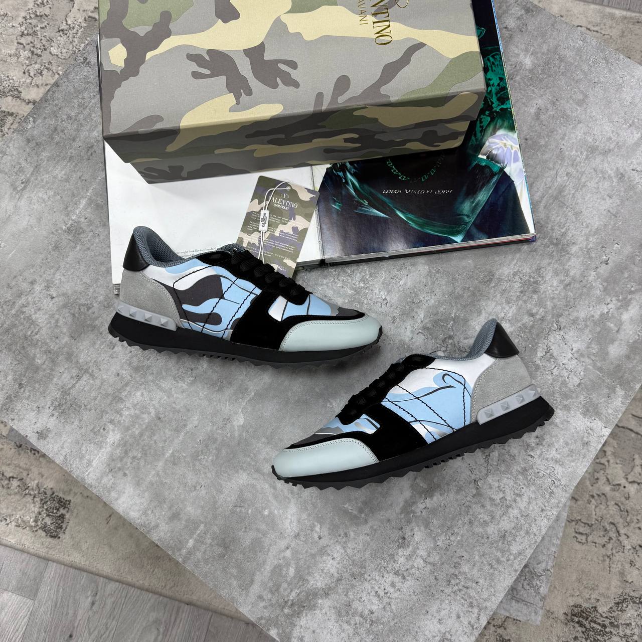 HIGH END VALENTINO JUST ARRIVED jay3108