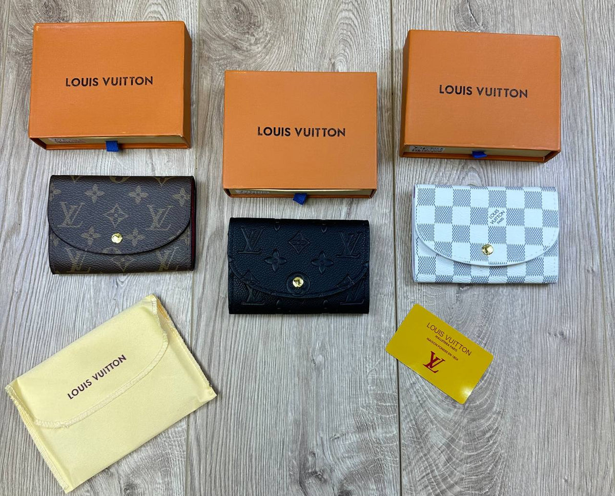 LV Women Wallet Comes with boxes to1008