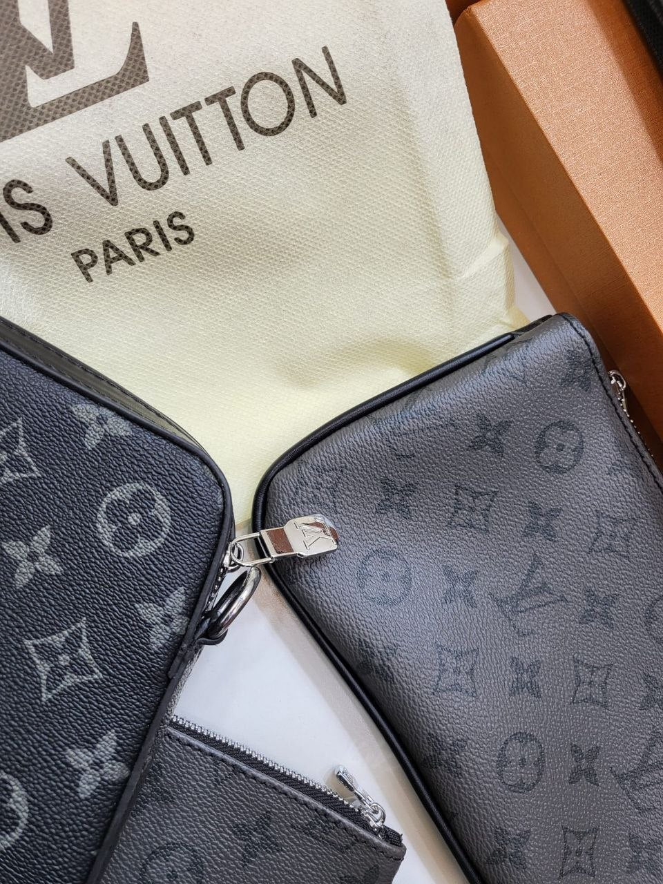 QUALITY LOUI VUITTO  TRIO MESSENGER BAG ak1308