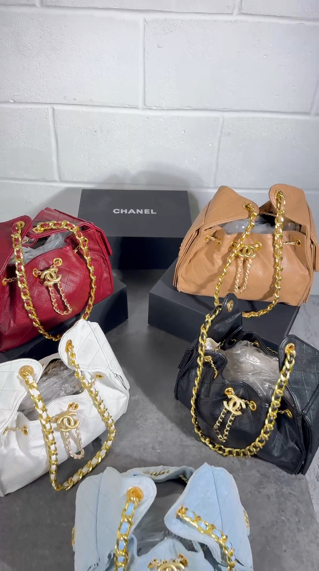Channel bag 1708 Leather material  Super clon